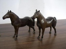 Pferde (2 Stück) aus Holz