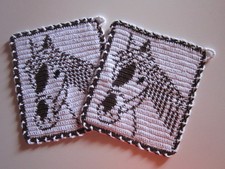 Topflappen selbst gehäkelt - Ein Pferd - 100% Baumwolle - Fb. weiß-grau