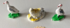 3 alte Tierfiguren Gänse & Henne – „Hong Kong“ Prägung – Spielzeug Sammlung Gr58