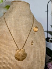 Trifari Crown Kette und Anstecknadel Jakobsmuschel, Vintage Sommerschnuck