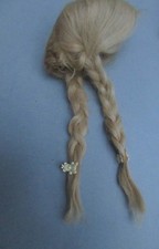 ALTE--PUPPENPERÜCKE--ZÖPFE--BLOND--KOPFUMFANG--ca.28 cm
