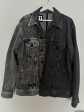 Jeansjacke von Diesel, links