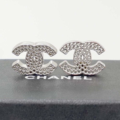 Chanel logos clip on - logos, clip-on