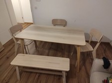 Essgruppe: Tisch mit 3 Stühlen und Bank – gepflegt