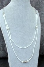 (E08)  Lange  Kunstperlenkette