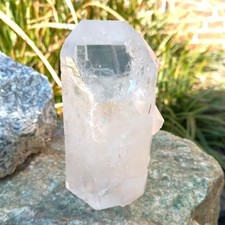 Wasserklare Spitze mit