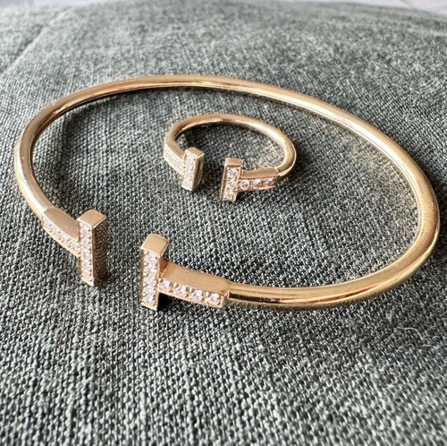 Armreif und ring - und, im