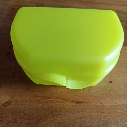 Tupperware snacky box - tupperware,snacky,box, in