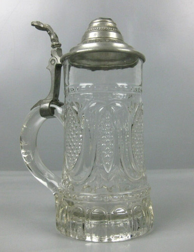 Alter bierkrug mit zinndeckel - bierkrug,