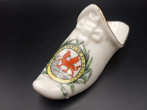 Crested china red dragon of - dragon,
