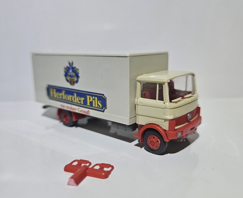 Praliné lkw mercedes - praliné, h0