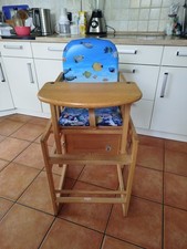 Kinderstuhl aus Holz zum umbauen als Tisch