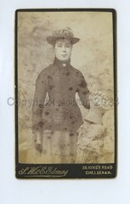 Frau Hut Korb CdV Foto von