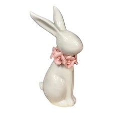Hase 13,5cm mit Blumenkranz