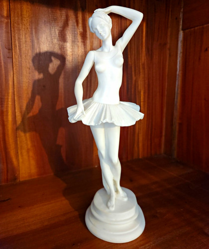 Weiße aabaster ballerina - weiße,