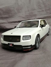 Kyosho Toyota Century Maßstab