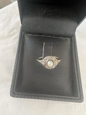 Goldring mit einer Perle und