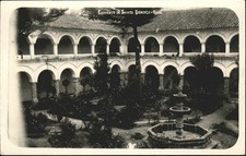 Quito Santo Domingo Brunnen 