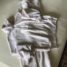 Oysho Sport Anzug Gr. M in Beige