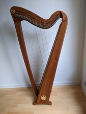 Hakenharfe aus Kirschholz