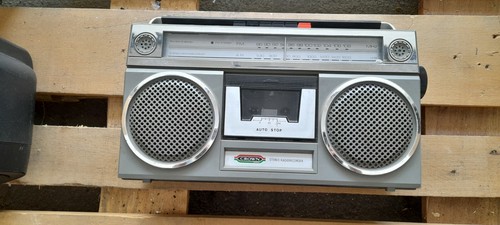 Vintage boombox crown - csc, 910f