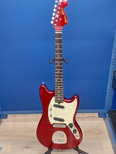 Azusa nakano mustang - mustang, gitarre
