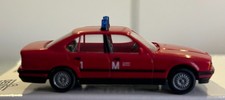 Wiking BMW 520 i Feuerwehr Flughafen München neuwertig