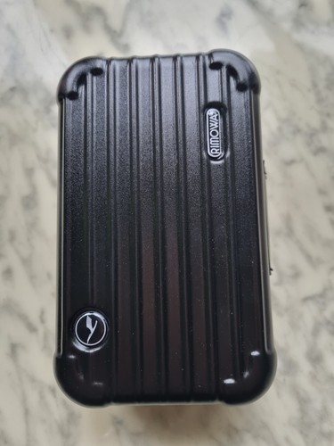 Rimowa lufthansa amenity kit - rimowa,
