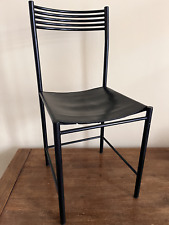 Esszimmerstühle, Leder-und Metallstühle Postmoderne 1980, im Miami-Stil der 80er