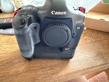 W) Canon EOS-1 Ds Mark II
