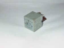 Relais 167 Kraftstoffpumpe Benzinpumpenrelais VW Golf 3 GTI 2.0l 191906383C