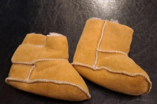 Gebraucht Baby 100 % Lammfellschuhe Hellbraun 6-12 Monate mit Klettverschluss