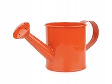 Rote Gießkanne Blumentopf