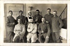 Foto Ak Neu Ulm in Schwaben, Lazarett, Soldaten - 4941588