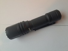 ACEBEAM Defender P16 taktische Taschenlampe inkl. Akku 1800 Lumen