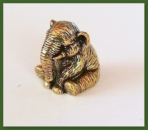 Messing figur sitzender - figur,