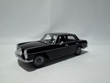 1:24 Mercedes-Benz 220 W111 Sedan 1959-1968 Schwarz Neu OVP Modellauto Diecast