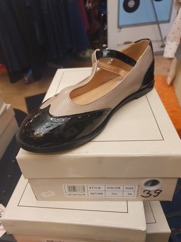 50s style ballerinas banned - 50s,