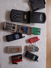 Gas Feuerzeuge Sammlung  Telefon Handy 