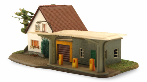 Ddr tankstelle mit - tankstelle, werkstatt