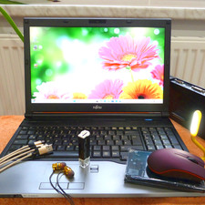 Fujitsu H720 ELITE WORKSTATION