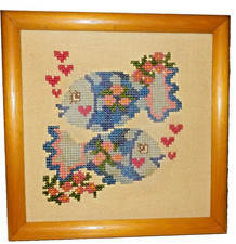 Kreuzstich Stickbild 16,5 x 16,5 cm Sternzeichen Fische mit Rahmen