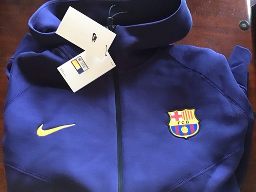 Nike barcelona kapuzen - barcelona,