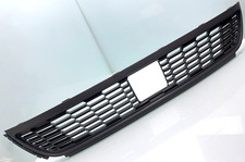 VW POLO 6R / GITTER GRILL STOßSTANGE STOßFÄNGER RADAR / unten mitte / 6R0853677J
