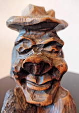 Handgeschnitzter "Waldgeist" -