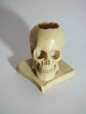 Totenkopf Stiftehalter 9cm