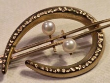 Gold Brosche 333 mit 2 Perlen