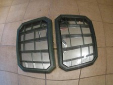 2 x Setzkasten aus Holz mit Spiegel und Türe