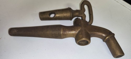 Antiker fasshahn einschlaghahn - fasshahn,