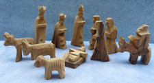 27390. Krippenfiguren aus Holz   12teilig  7 cm